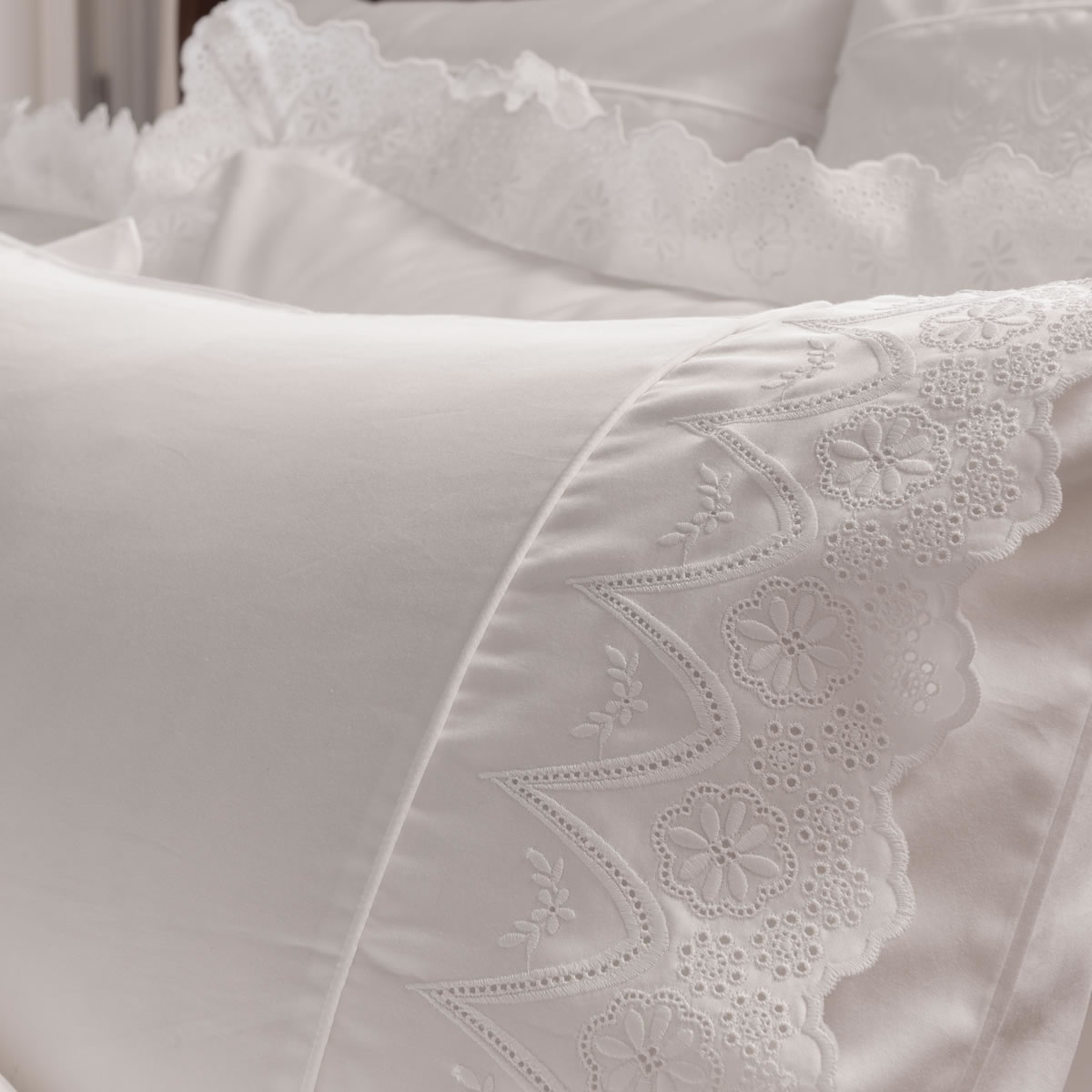 Dorma Staunton Oxford Pillowcase 'White' 50 x 75 cm Fullans